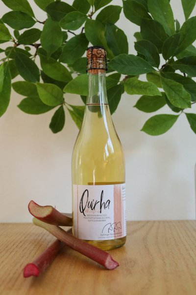 Quirha alkoholfrei - spritziger Schaumwein aus Apfel, Quitte und Rhabarber